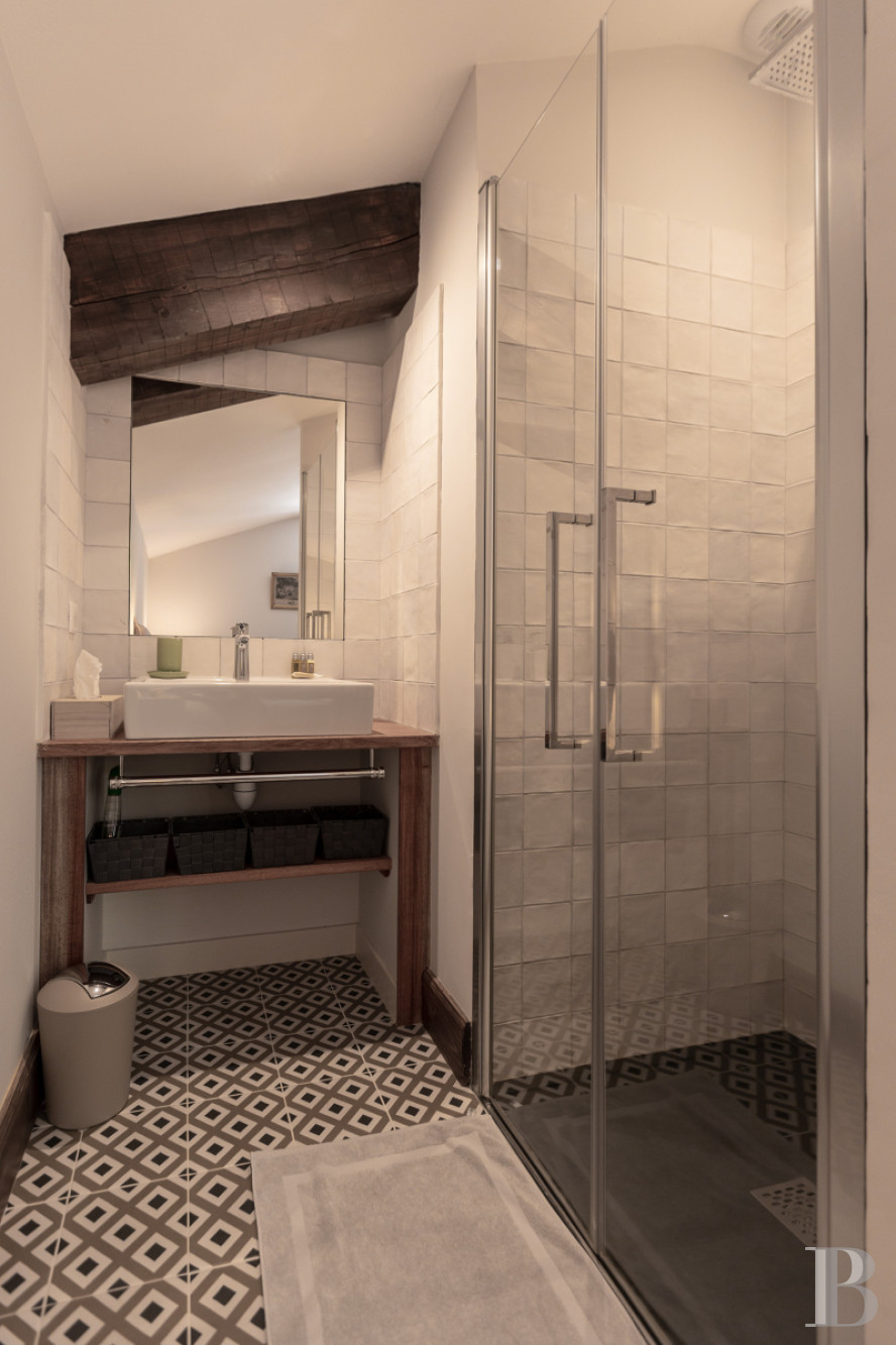 En Ardèche, à Saint-Alban-Auriolles, une ancienne ferme du 17e siècle à l’ombre d’un château - photo  n°16